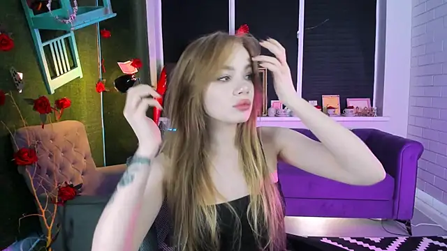Snapshot of AmyNox chatting on June 2, 6:37 am AmyNox online show from June 2, 6:37 am
