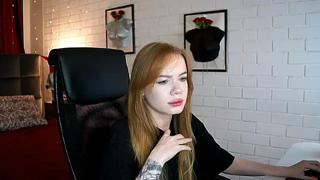 Snapshot of AmyNox chatting on June 18, 1:15 pm AmyNox online show from June 18, 1:15 pm