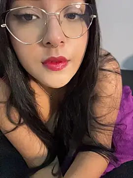 Snapshot of victtoria18 chatting on April 11, 4:17 am victtoria18 online show from April 11, 4:17 am