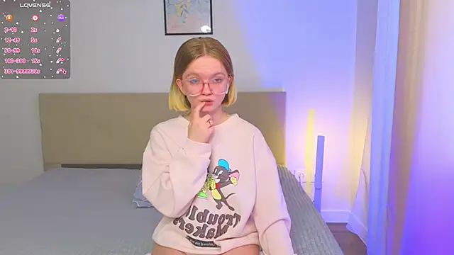 StellaBunny online show from February 17, 10:23 am