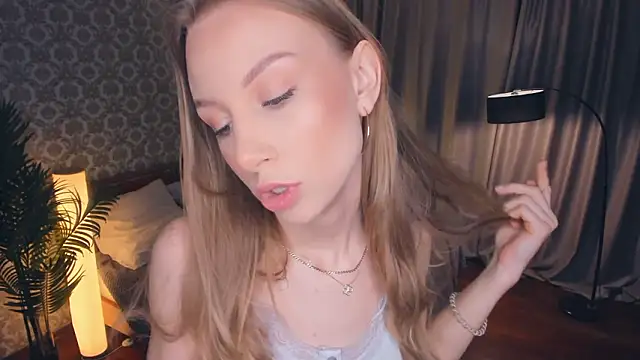 CarmenLipkin online show from March 12, 2:23 pm