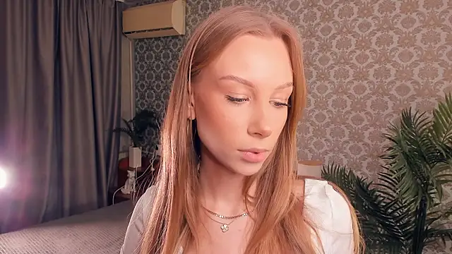 CarmenLipkin online show from March 16, 2:32 pm