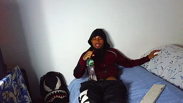 Bdarenth007 online show from March 12, 8:53 am