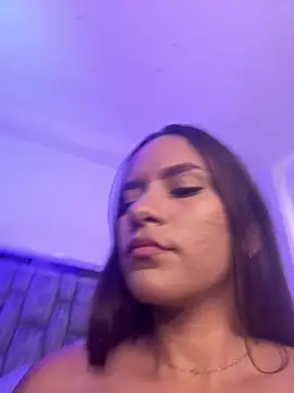 Snapshot of amara_wet04 chatting on May 18, 6:30 am amara wet04 online show from May 18, 6:30 am