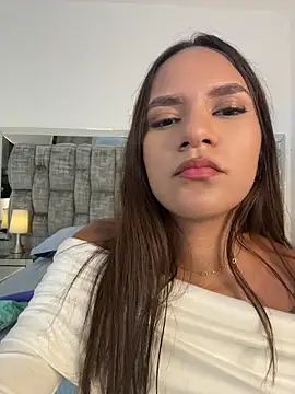 Snapshot of amara_wet04 chatting on July 19, 5:11 am amara wet04 online show from July 19, 5:11 am