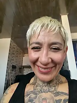 Snapshot of Everlyn_sexx chatting on July 22, 7:16 pm Everlyn sexx online show from July 22, 7:16 pm