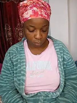 YummyBoobs  online show from July 28, 5:14 am