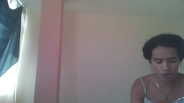 Snapshot of horny_brii chatting on June 27, 6:02 pm horny brii online show from June 27, 6:02 pm