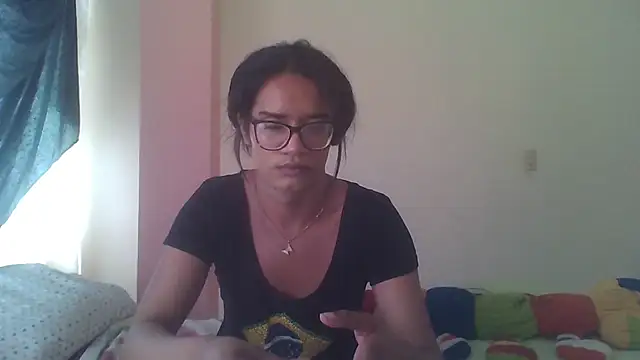 Snapshot of horny_brii chatting on June 30, 7:15 pm horny brii online show from June 30, 7:15 pm