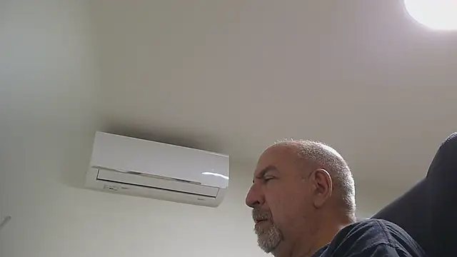 rocketrob910 online show from July 7, 2:47 am