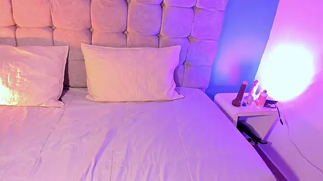 Blue Aura  online show from July 24, 8:29 pm