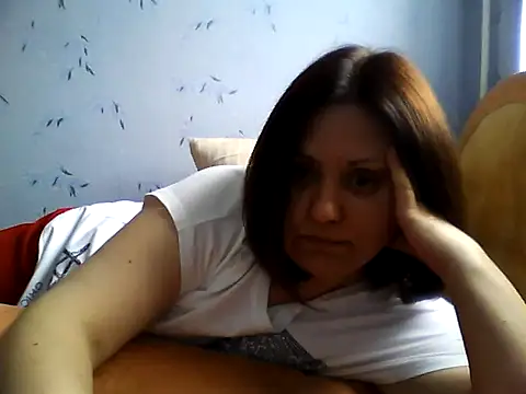 Snapshot of LockyCharm111 chatting on May 17, 9:38 am LockyCharm111 online show from May 17, 9:38 am