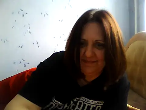 Snapshot of LockyCharm111 chatting on May 31, 7:04 am LockyCharm111 online show from May 31, 7:04 am