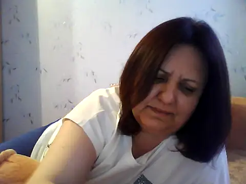 Snapshot of LockyCharm111 chatting on June 8, 5:57 pm LockyCharm111 online show from June 8, 5:57 pm