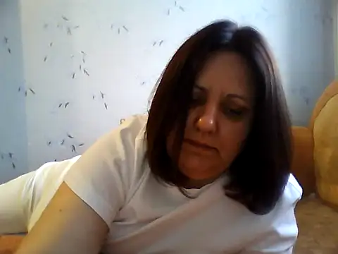 Snapshot of LockyCharm111 chatting on June 11, 5:33 pm LockyCharm111 online show from June 11, 5:33 pm