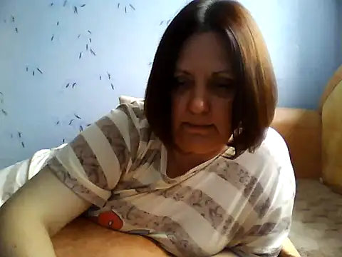 LockyCharm111 online show from July 9, 3:49 pm