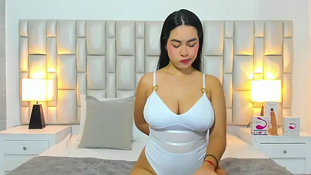 Snapshot of paola_katy_dicks chatting on June 24, 7:57 pm paola katy dicks online show from June 24, 7:57 pm