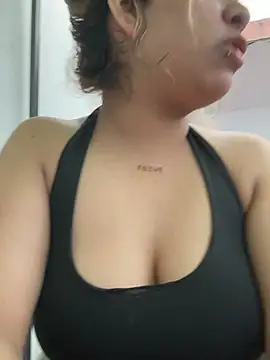 Snapshot of Sophie19__ chatting on July 17, 11:50 am Sophie19 online show from July 17, 11:50 am