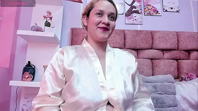 CurvaDorada noa online show from March 2, 7:10 pm