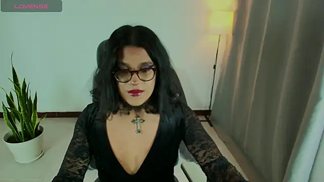 Snapshot of succubus_Vitta chatting on June 13, 1:58 am succubus Vitta online show from June 13, 1:58 am