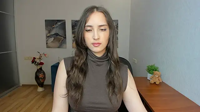 Snapshot of Effy_Royse chatting on June 14, 5:37 pm Effy Royse online show from June 14, 5:37 pm