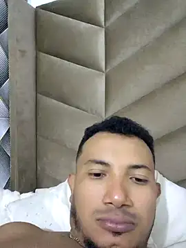 Snapshot of Pablito1993 chatting on March 14, 6:41 am Pablito1993 online show from March 14, 6:41 am