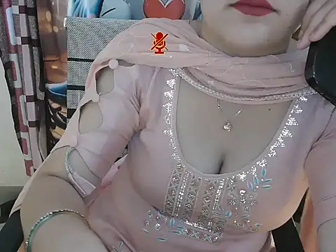Snapshot of _chitranshi chatting on May 7, 5:24 am chitranshi online show from May 7, 5:24 am