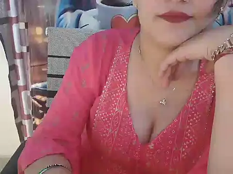 Snapshot of _chitranshi chatting on May 13, 5:38 am chitranshi online show from May 13, 5:38 am