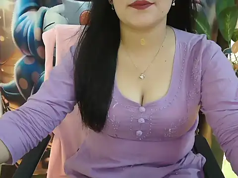 Snapshot of _chitranshi chatting on May 29, 5:27 am chitranshi online show from May 29, 5:27 am