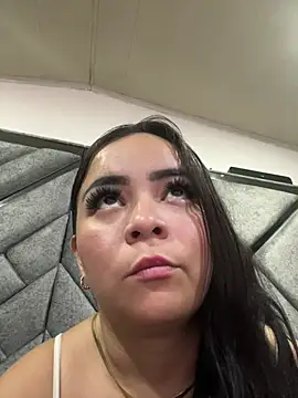 lilithjones222 online show from April 7, 3:29 am