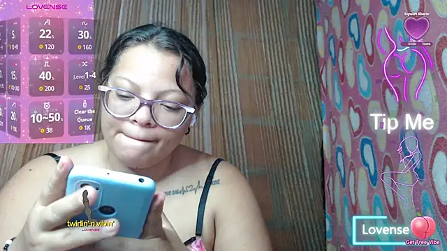 Snapshot of vanuslovelatina chatting on March 28, 11:15 pm vanuslovelatina online show from March 28, 11:15 pm
