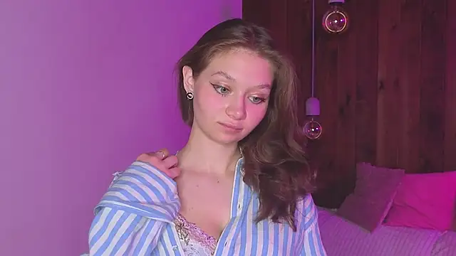 HolliBillig online show from March 7, 7:11 pm