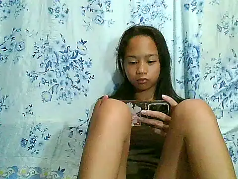 Asianpinay Skinny1818 online show from April 12, 10:37 pm