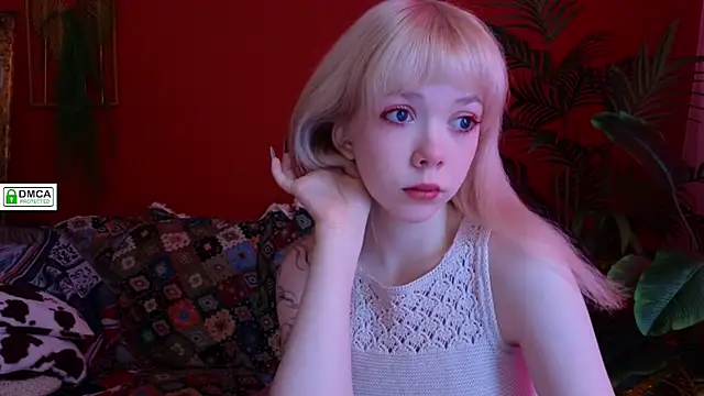 Rochelle kitty online show from March 15, 1:17 pm