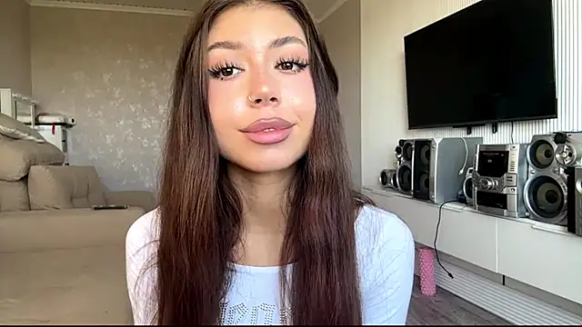 Snapshot of You_Club_Winx chatting on May 16, 7:27 am You Club Winx online show from May 16, 7:27 am