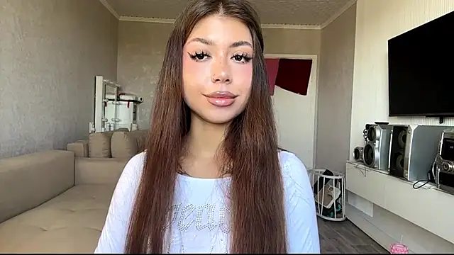 Snapshot of You_Club_Winx chatting on May 22, 7:37 am You Club Winx online show from May 22, 7:37 am
