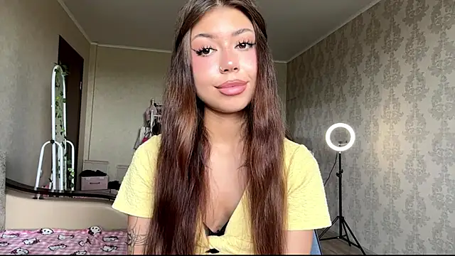 Snapshot of You_Club_Winx chatting on June 11, 8:23 am You Club Winx online show from June 11, 8:23 am
