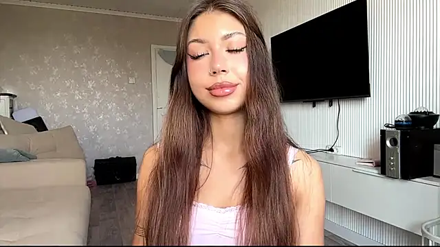 Snapshot of You_Club_Winx chatting on June 21, 7:44 am You Club Winx online show from June 21, 7:44 am