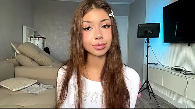 Snapshot of You_Club_Winx chatting on July 5, 7:48 am You Club Winx online show from July 5, 7:48 am