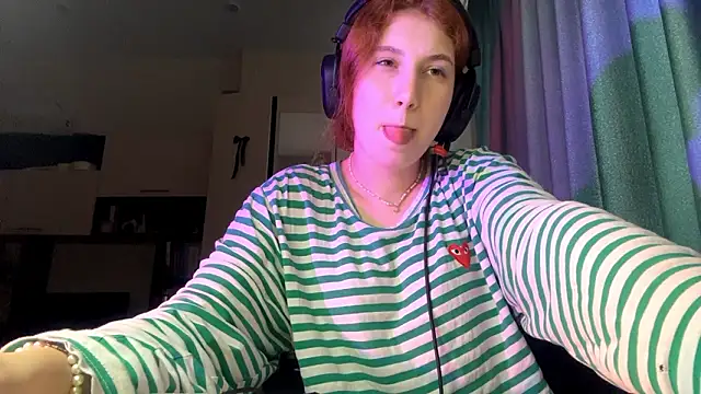 AliceCarrol online show from March 17, 3:15 pm