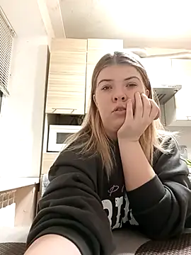 EvaTallor online show from February 14, 4:48 pm