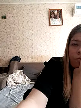 EvaTallor online show from March 2, 7:15 am