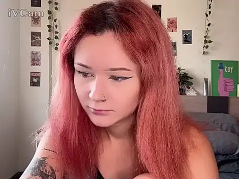 pixieyes00n online show from March 11, 4:51 am