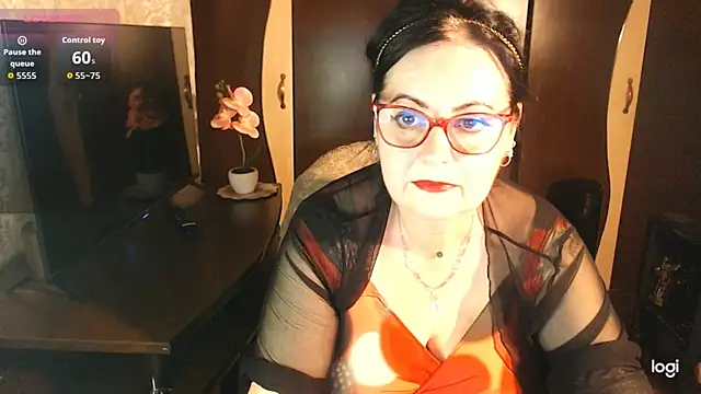 exiMIlf online show from June 10, 5:56 pm