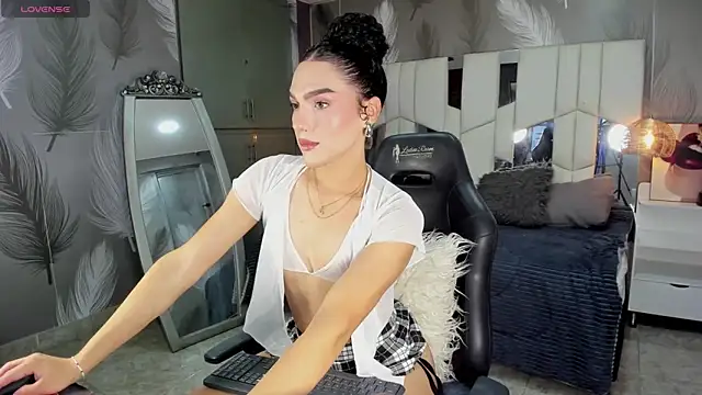 Veronica hottie online show from April 28, 11:43 pm