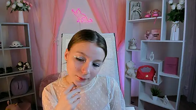 Snapshot of ElliFrankenweenie chatting on March 7, 6:21 am ElliFrankenweenie online show from March 7, 6:21 am