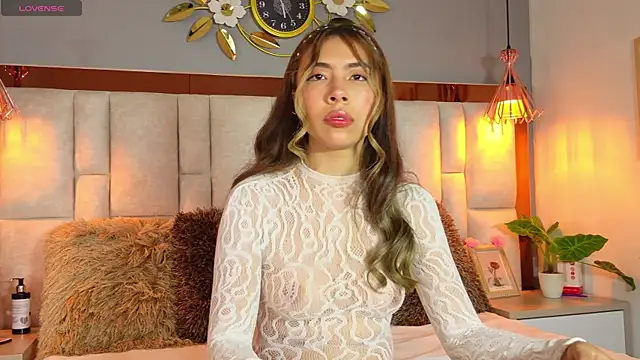 ValeryGomezz online show from July 16, 3:18 pm