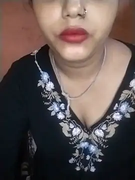 Snapshot of Nency_Love143 chatting on May 28, 7:33 pm Nency Love143 online show from May 28, 7:33 pm