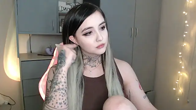 Rin Tozier online show from February 14, 11:45 pm