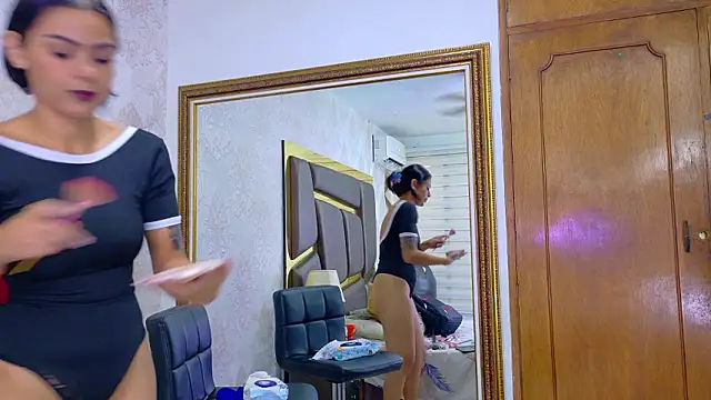 AishaCarpenter online show from March 11, 12:33 pm